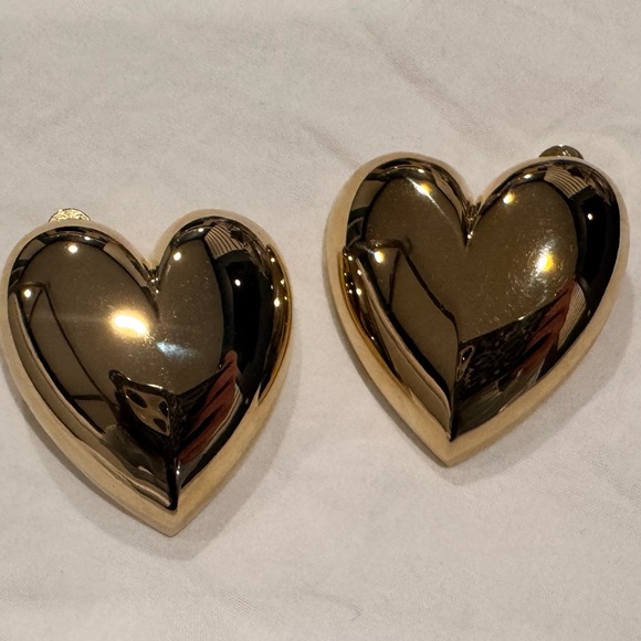 NWT Jennifer Fisher Puffy Heart Earrings Gold - Picture 6 of 8